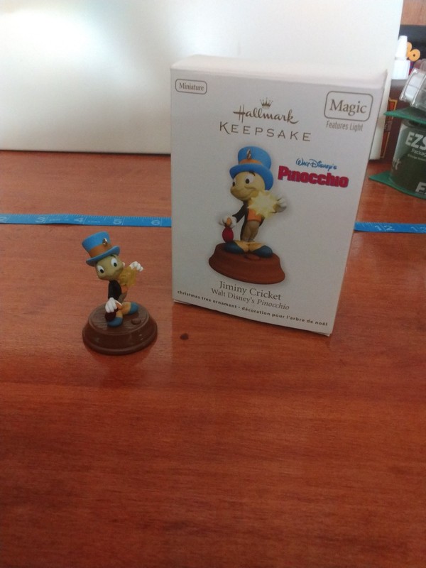 Hallmark Keepsake Jiminy Cricket Miniature Ornament 2011 Pre-owned, See Descript
