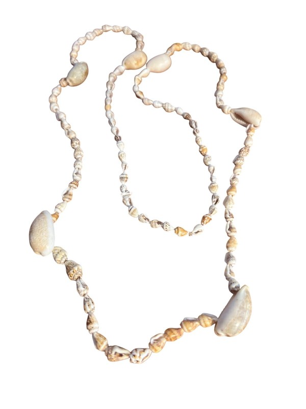 Vintage Hawaiian Shell Necklace Natural Beige White Shells Cowrie Beach Vaca 32"
