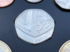 2009 SHIELD FIFTY 50 PENCE COIN BRILLIANT UNCIRCULATED BU