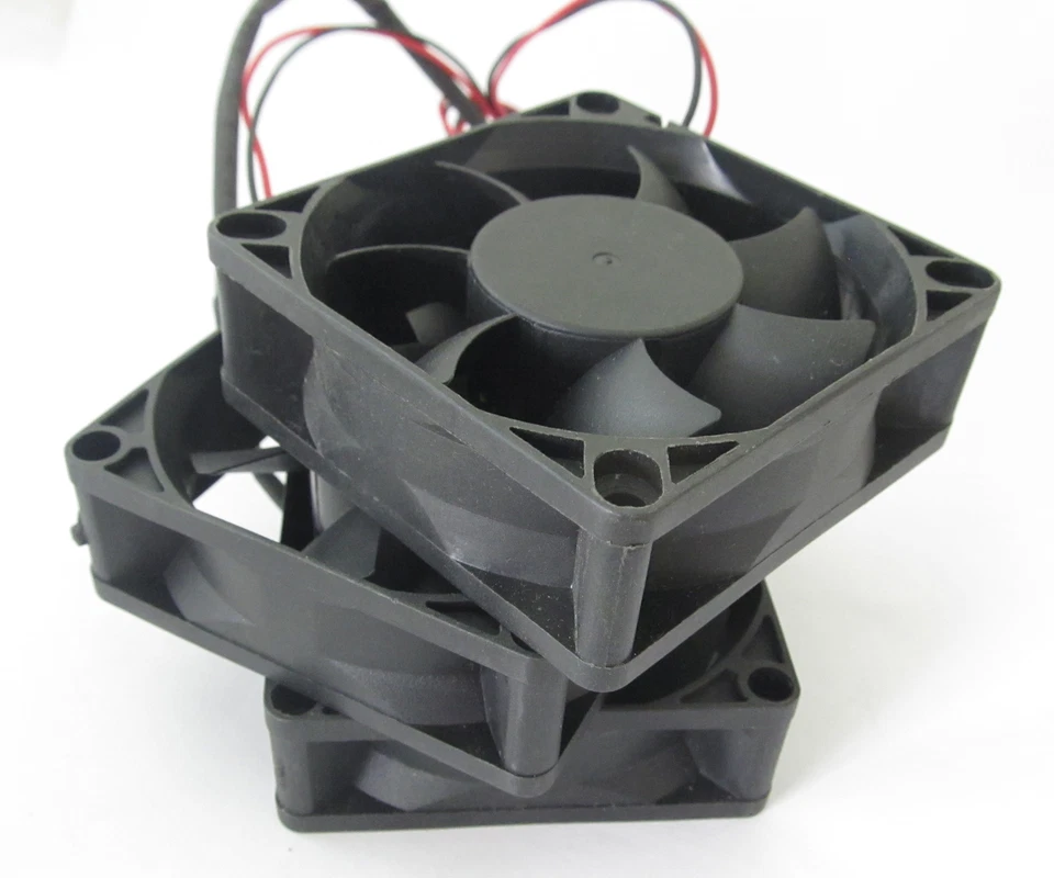 5pcs Brushless DC Cooling Fan 70x70x25mm 7025 7 blades 5V 12V 24V 0.20A 2pin fan - Image 2 of 3