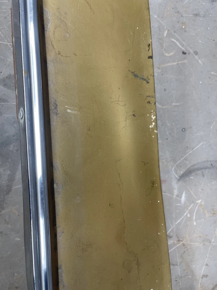 1971-1976 Cadillac DeVille Fleetwood задняя четверть 1/4 панели крыла юбки отделка - Изображение 4 из 4