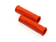 VESPA 1 PAIR OF CLASSIC RED PLASTIC VIGANO EMBOSSED PASSENGER FOOT STEPS