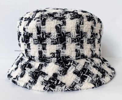 20B CHANEL BLACK IVORY SILVER CC HOUNDSTOOTH TWEED BUCKET HAT M | eBay
