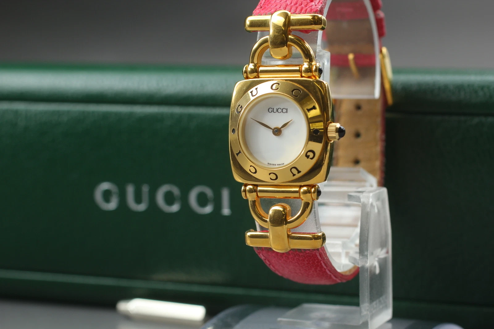 [Exc+5 avec boite] Montre Femme Gucci 6300L Horsebit Or 22mm Cadran Blanc Quartz
