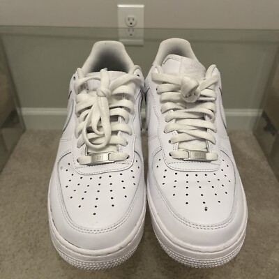 Nike Air Force 1 07 Low Triple Men's White 9 Casual CW2288-111