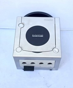 Nintendo GameCube Silver Console with 2 Controllers, Cables And Game. Tested. 