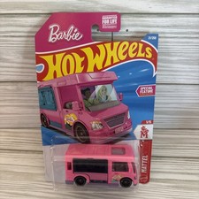 Hot Wheels Barbie Dream Camper Pink 21/250 Mattel Series 1/5 NEW