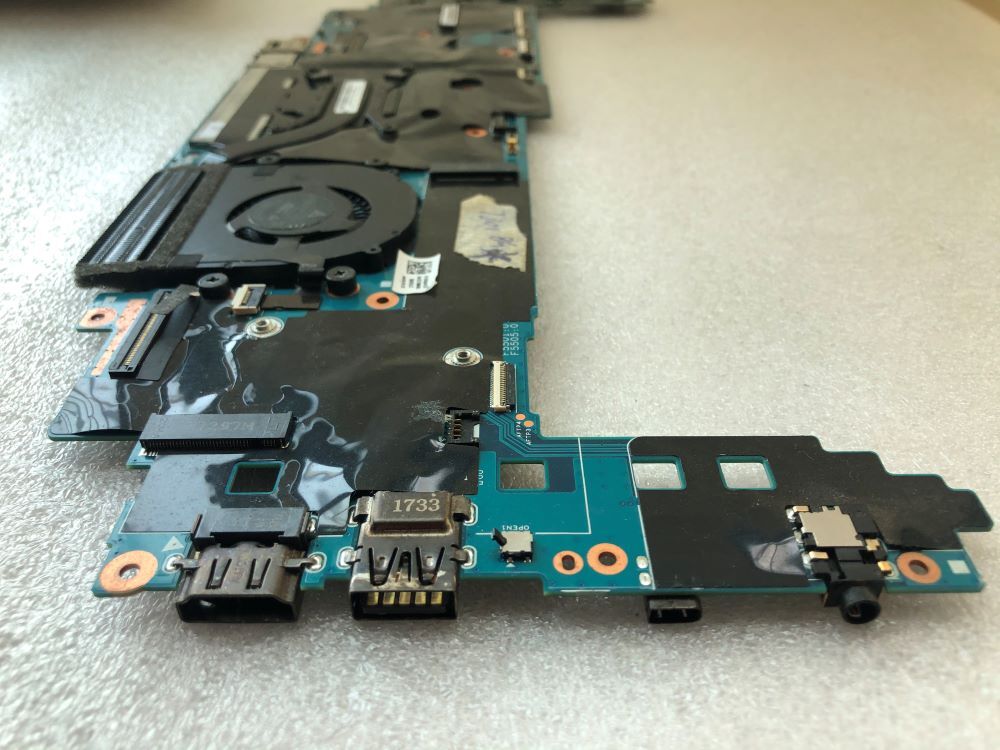 Carte Mère Lenovo Pour ThinkPad X1 Yoga 2nd Gen - Intel Core I5-7200U - 2 Cœurs/4 Threads - 448.0A913.0011