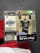 2004 McFarlane NHL Series 1 Wayne Gretzky #99 Los Angeles Kings Legends Figure