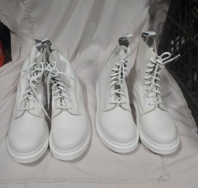 Dr. Martens Doc Martens 1460  Womens  Pascal Mono White Leather  Boot SZ 7 and 8