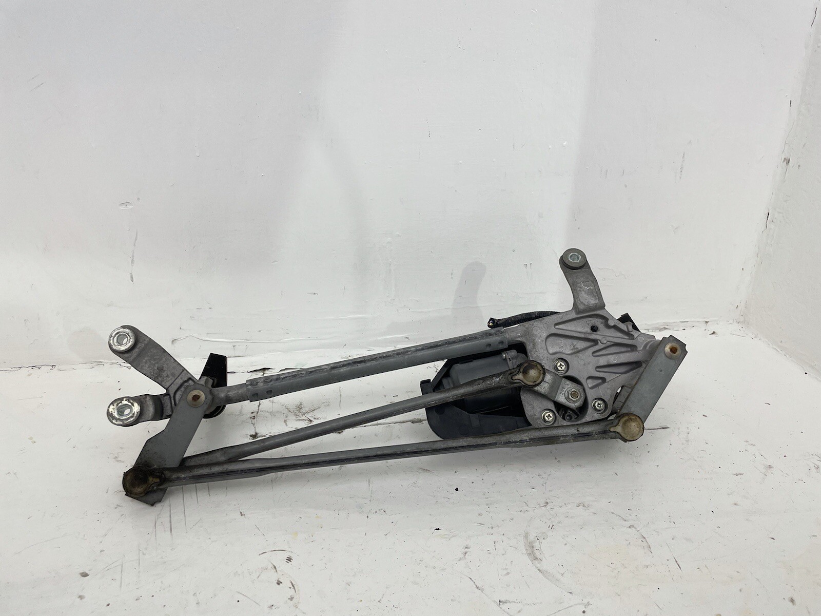 2010 2011 2012 Honda Accord Coupe Windshield Wiper Motor Assembly