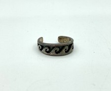 Vintage Silver Tone Toe Ring - Ocean Waves Mo...