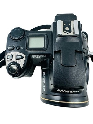 Nikon COOLPIX 5700 5.0MP Digital Camera Black Parts/Repair