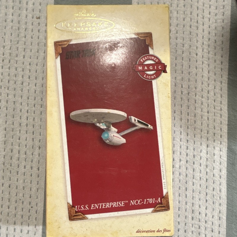 Hallmark Keepsake Star Trek U.S.S. Enterprise NCC-1701-A Light Up Ornament 2005
