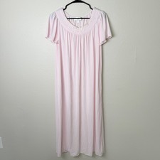 Miss Elaine Classics Pink Long Nightgown Embroidered Floral Neckline M