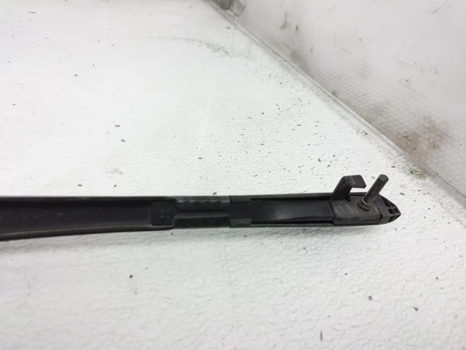 Brazo limpiaparabrisas pasajero BMW 550I 2011-2016 61-61-7-203-156 Foto 4 de 4