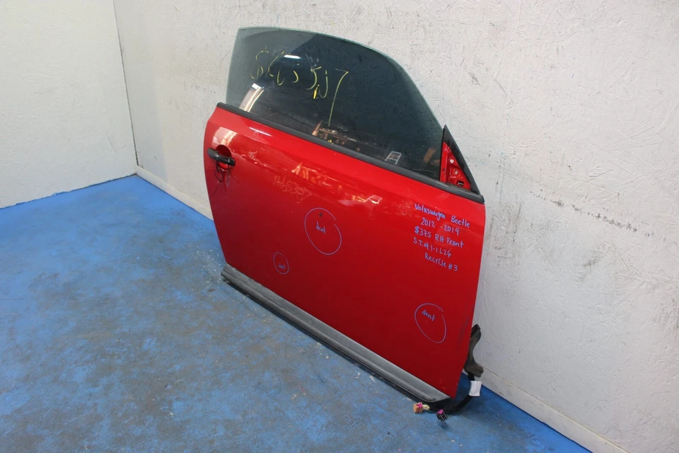 2012 2019 VOLKSWAGEN BEETLE RIGHT SIDE FRONT DOOR OEM Foto 3 de 4