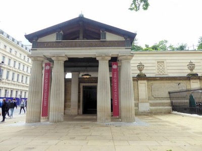 Photo A2 Entrance to The Queen's Gallery Westminster  c2017