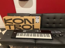 Native Instruments Komplete Kontrol S61 MK1 MIDI Keyboard - 61 Keys | Immaculate