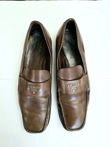 Mocassini Prada Milano in pelle con logo marrone taglia 9