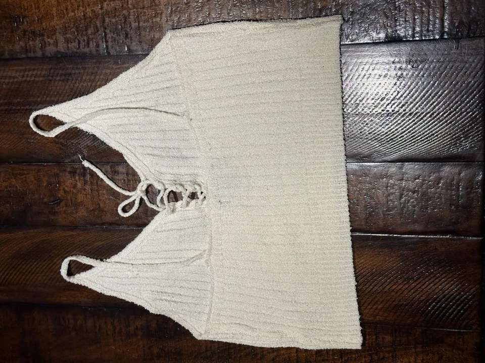 Camiseta sin mangas marfil, tejida, con cordones, correa Spghti, recortada, tejida talla mediana Foto 3 de 4