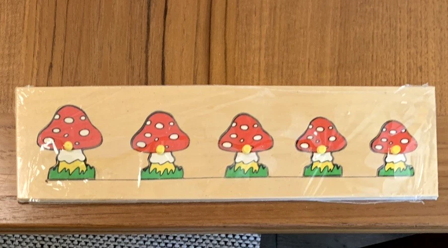 2 New Vintage Simplex & Acre Wooden Peg Puzzles Mushrooms & Houses Holland - Image 3 of 3