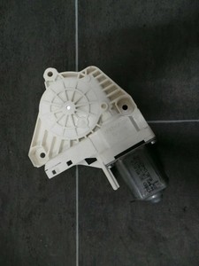 Audi A4 S4 8K A5 A6 Q7 RS6 Fensterhebermotor hinten rechts 8K0959812A