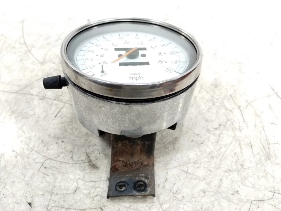 Triumph America T100 2005 velocímetro velocímetro Foto 2 de 4