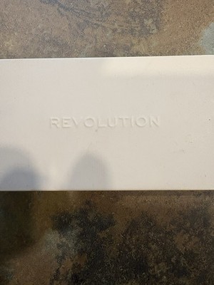 Revolution Forever Dynamic Serenity Eyeshadow Palette Shimmer Glitter 0.03 oz