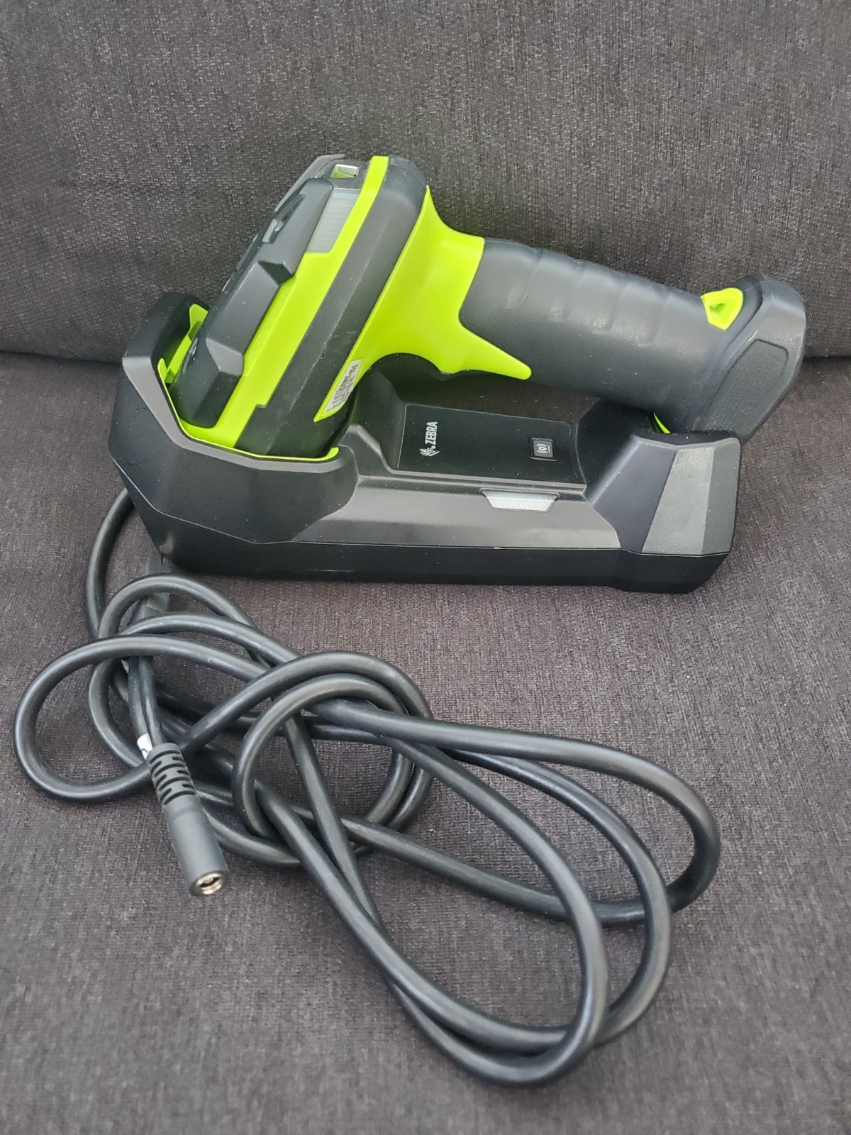 With Stb3678 Charging Base