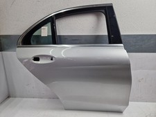Tür hinten rechts in Iridiumsilber für Mercedes C-Klasse W205 2014 A2057320210 Tür hinten rechts in Iridiumsilber für Mercedes C-Klasse W205 2014 A2057320210