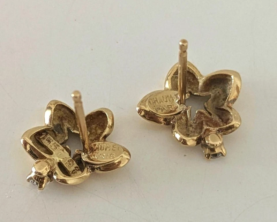 Aretes vintage Chaumet Paris de oro amarillo de 18 k con detalles de diamantes con flores Foto 2 de 4