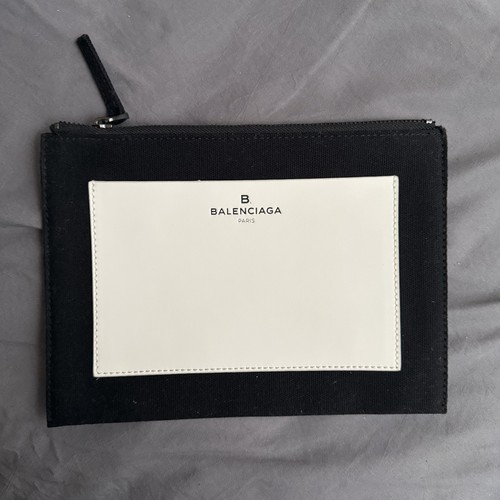 NEW Balenciaga Paris Canvas leather black white pouch clutch bag GWP zip