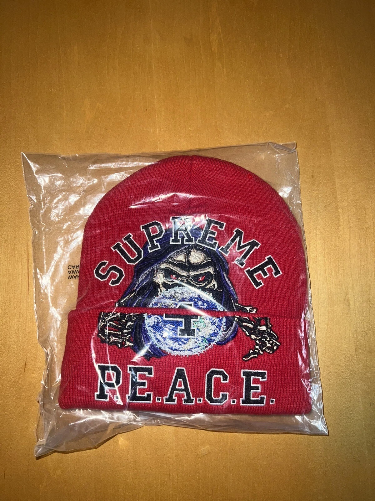 BONNET BRODÉ SUPREME FOR PEACE   ROUGE  FW23