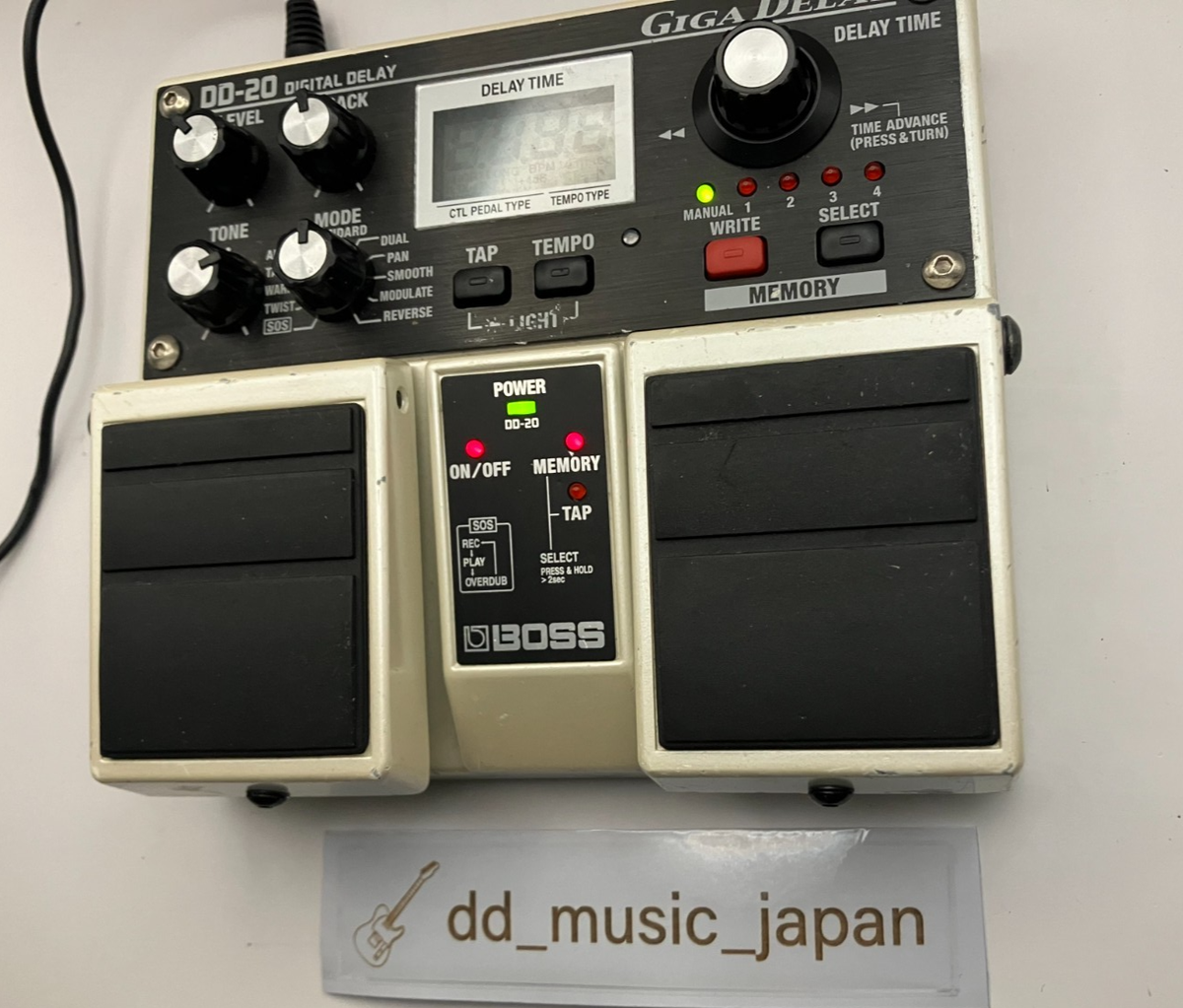 Boss DD-20 Digital Delay Giga Delay Guitar Effect Pedal Tested