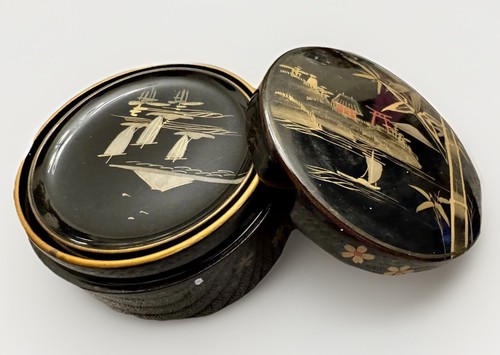 Vintage Black Lacquer Hand Painted Wood Japanese 8 Piece Canister w Coasters 4”