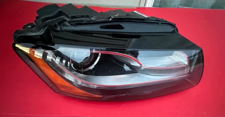 2008-2012 Audi A5 S5 Quattro Base Cabriolet Right Xenon Adaptive Headlight OEM - Image 3 of 4