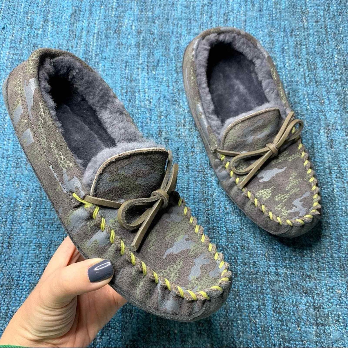 L.L. Bean Youth Wicked Good Slippers in Feldspar Camo  display picture 2