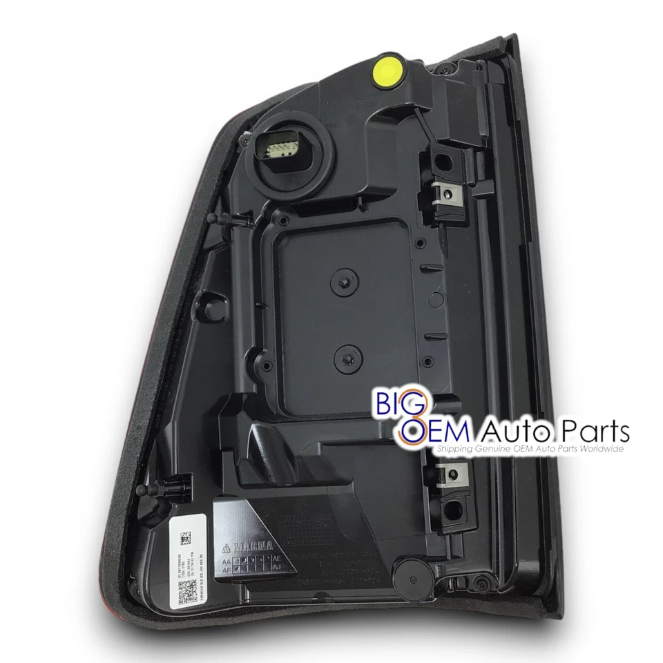 Ram 1500 2020-2024 diestro lado pasajero LED luz trasera OEM 55112992AD Foto 4 de 4