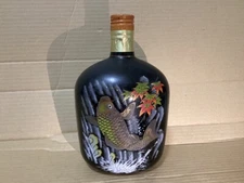 Suntory Old Whisky Special Design Nishikigoi autumn leaves Empty bottle Japan