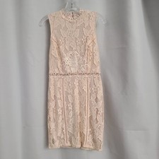 Charlotte Russe Sz M Light Cream Pink Lace Cocktail Bodycon Fitted Mini Dress