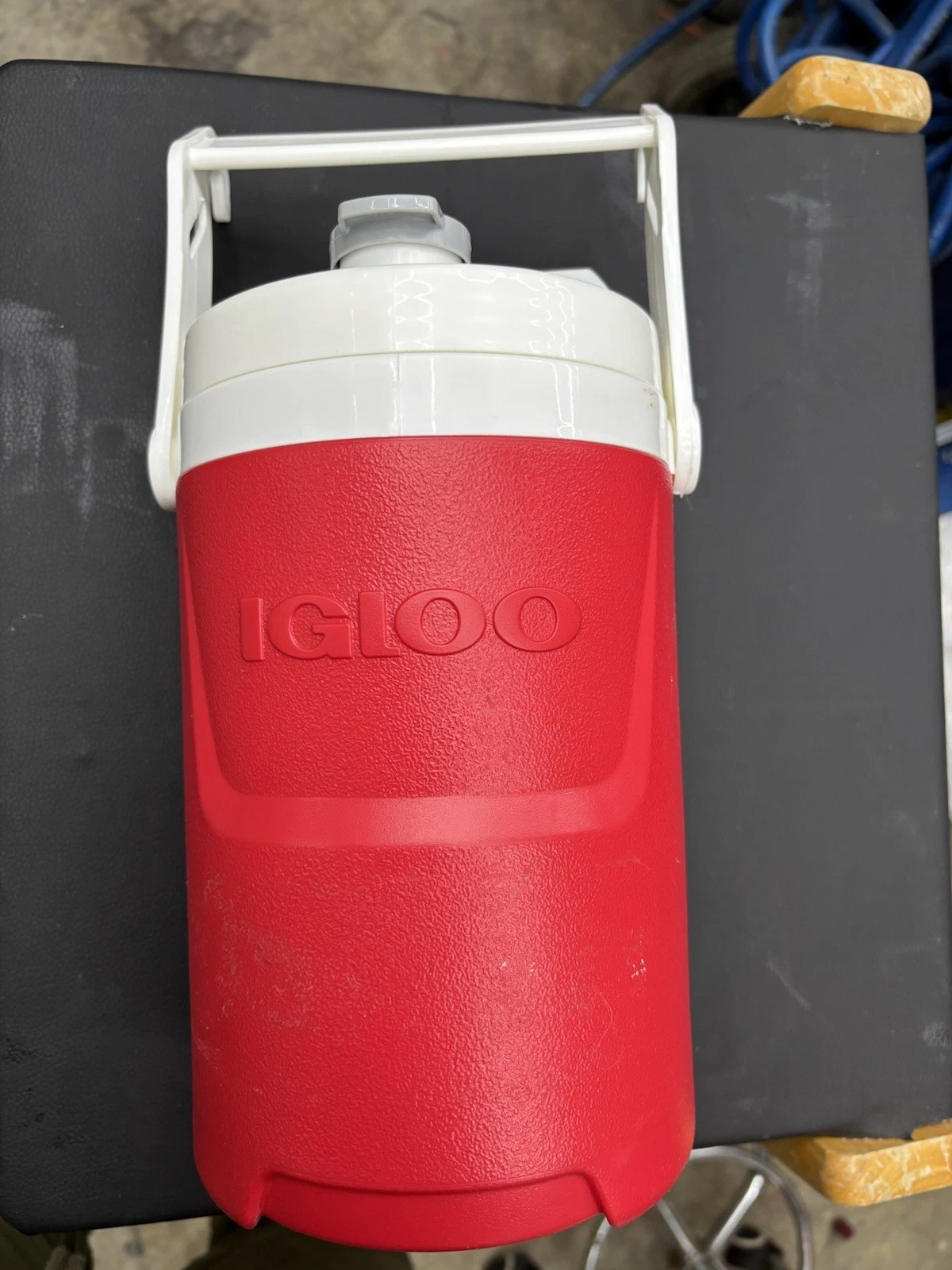 Igloo Sport Beverage Cooler with Chain Link Hooks - Red, 1/2 Gallon