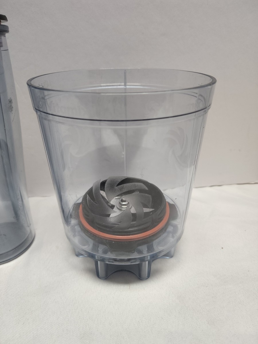 Vitamix Personal Cup Adapter and Two 20oz Cups with Lids. -B03 | eBay