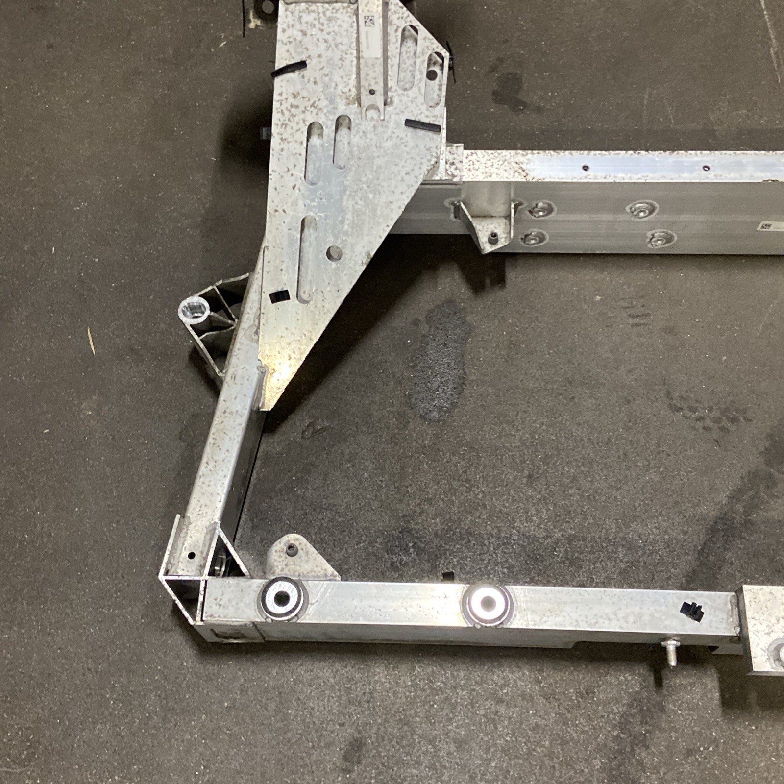 2014-2020 BMW i8 l12 Rear Suspension Crossmember Subframe Axle Beam OEM