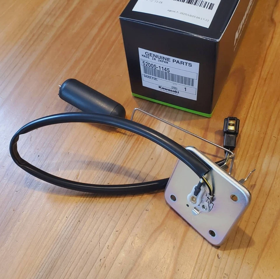 KAWASAKI Genuino 2001-2005 ZRX1200 Medidor de Combustible 52005-1145 NUEVO de JAPÓN Foto 2 de 4
