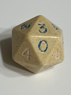 RARE earliest vintage Gamescience d20 cream white rpg ad&d dice 121524@