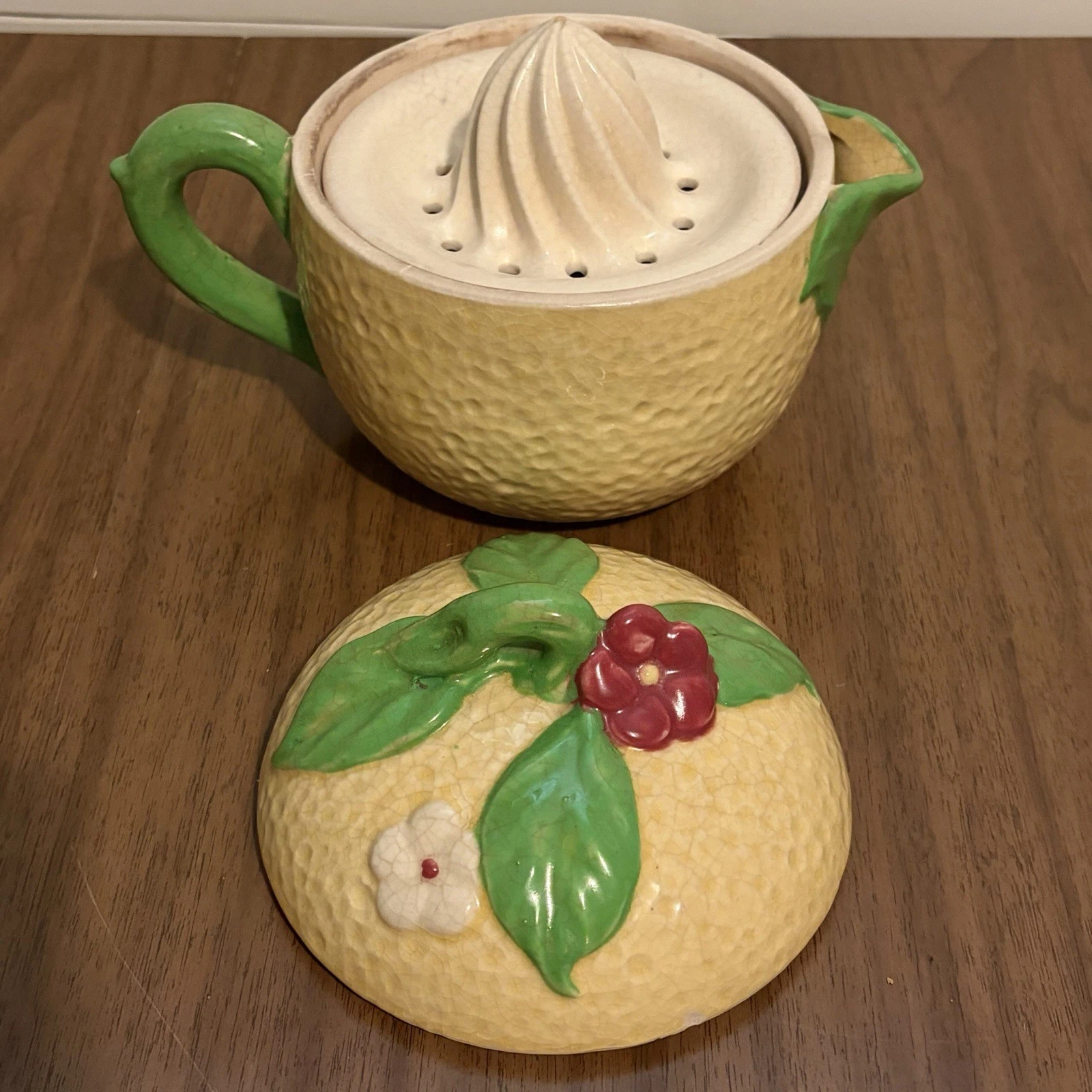 Vintage Lemon Citrus Juicer Pitcher Ceramic Reamer Server Cottageware Pottery
Opens in a new window