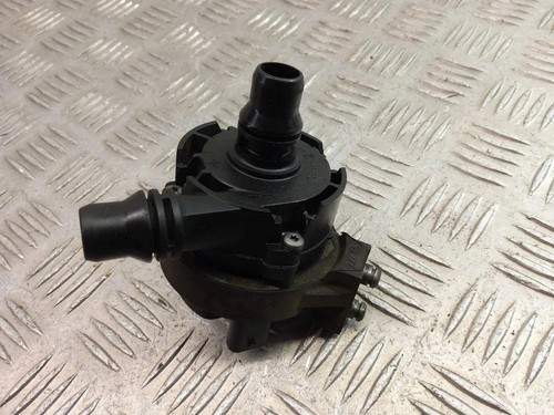 BMW X1 F48 Zirkulationswassermotor 8605322 2.00 Petrol 2016 30994549