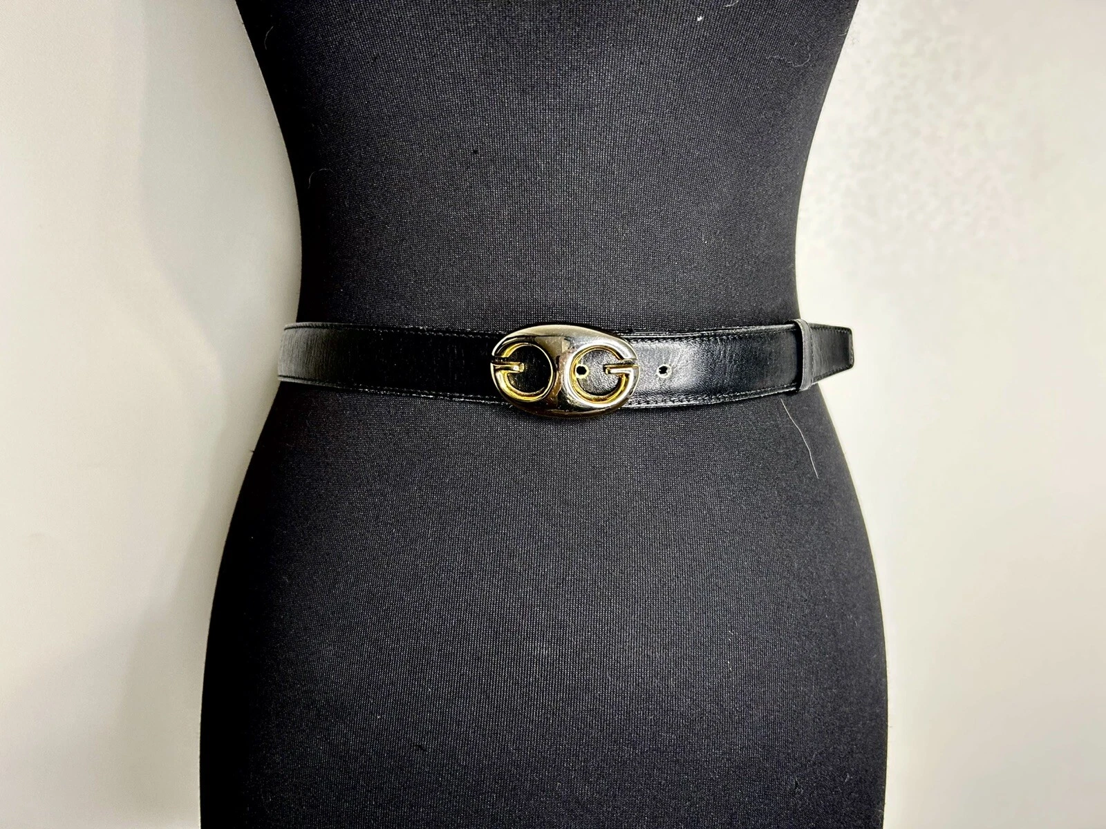 Ceinture vintage Gucci taille GG boucle cuir noir