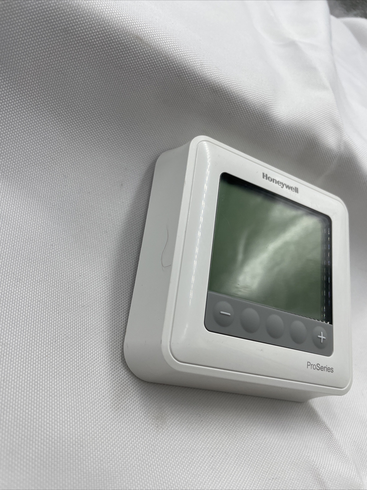Honeywell Home Programmable Thermostat T6 ProSeries Model TH6320U2008 –  Full On Cinema